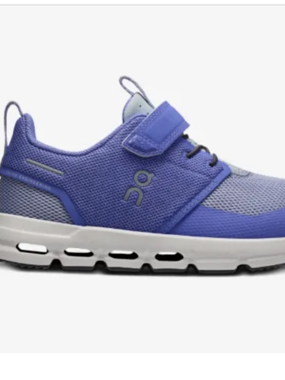 on running kids
Cloud Play strap sneakers